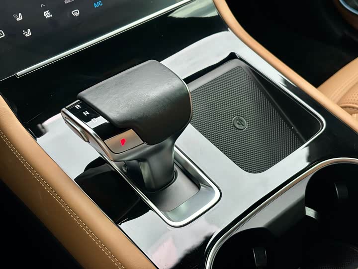 Фото 21 - LiXiang One