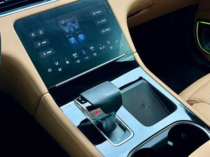 Фото 22 - LiXiang One