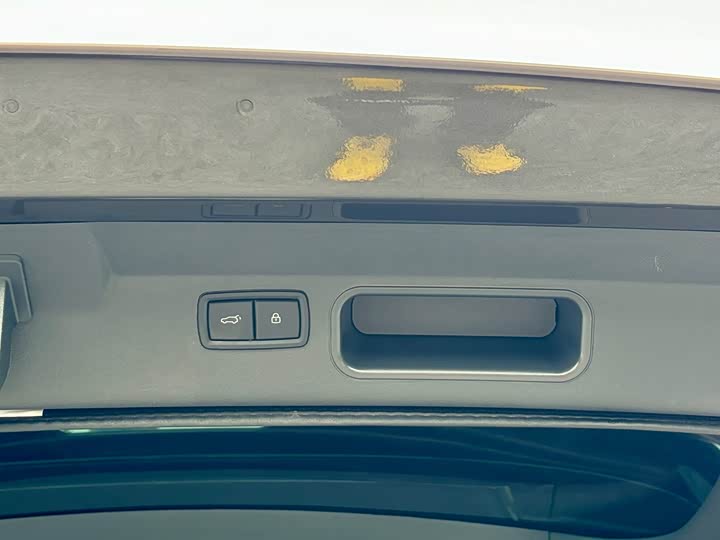 Фото 26 - LiXiang One