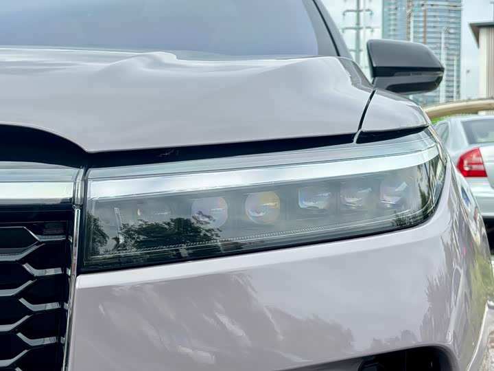 Фото 8 - LiXiang One