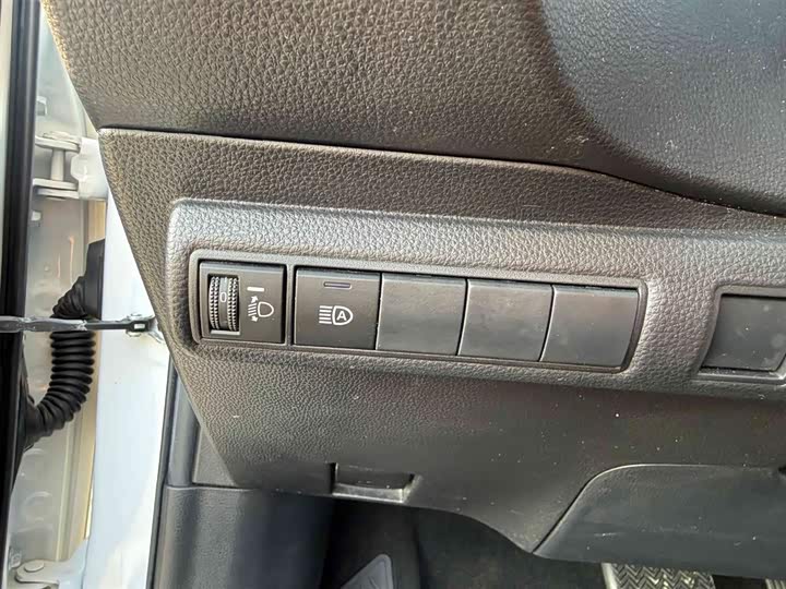 Фото 11 - Toyota Corolla