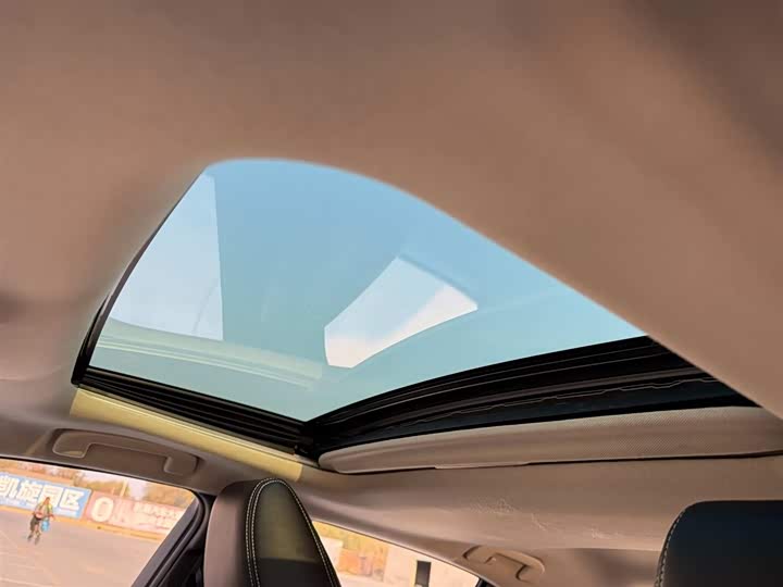 Фото 15 - Toyota Corolla