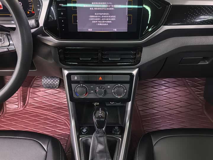 Фото 17 - Volkswagen T-Cross