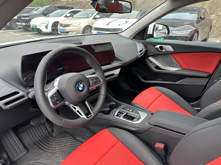 Фото 12 - BMW 2 Series