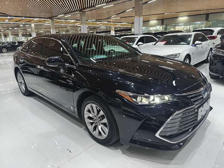 Фото 3 - Toyota Avalon