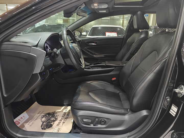 Фото 7 - Toyota Avalon