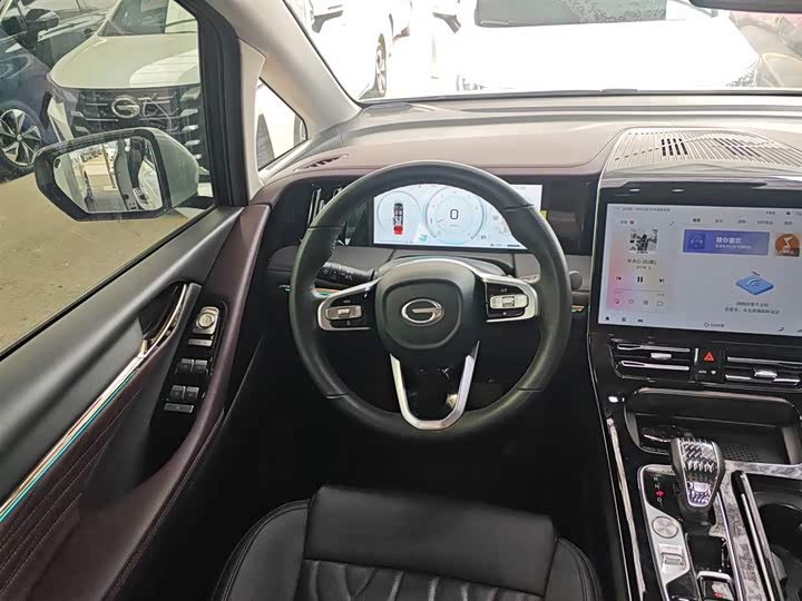 Фото 11 - GAC Trumpchi M8