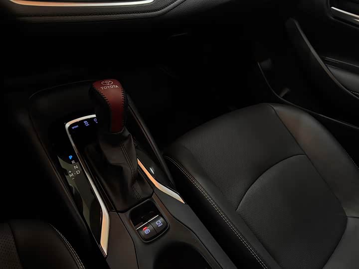 Фото 12 - Toyota Corolla