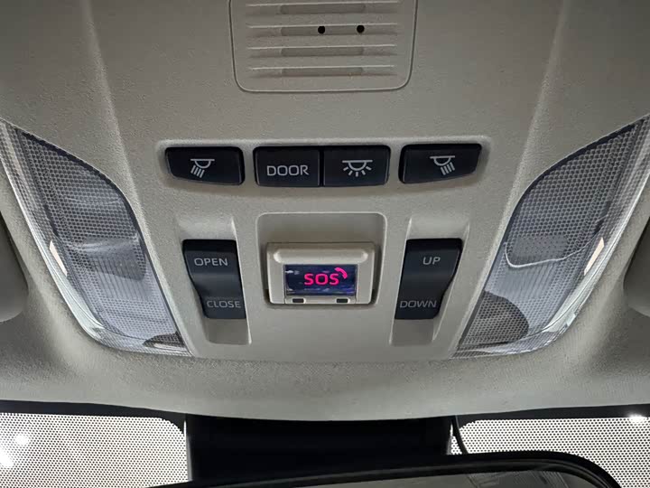 Фото 13 - Toyota Corolla