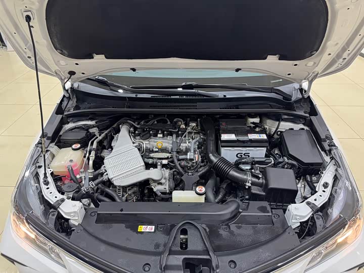 Фото 18 - Toyota Corolla