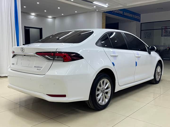 Фото 6 - Toyota Corolla