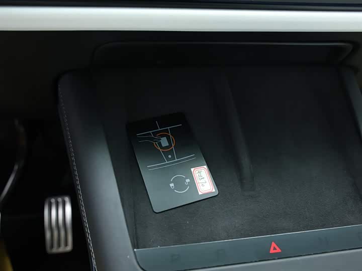 Фото 12 - Tesla Model X