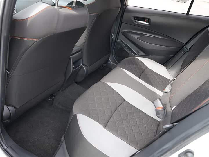 Фото 16 - Toyota Corolla