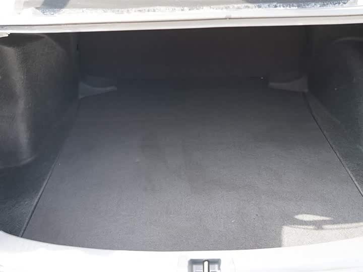 Фото 19 - Toyota Corolla