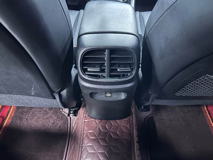 Фото 12 - Hyundai Elantra N line