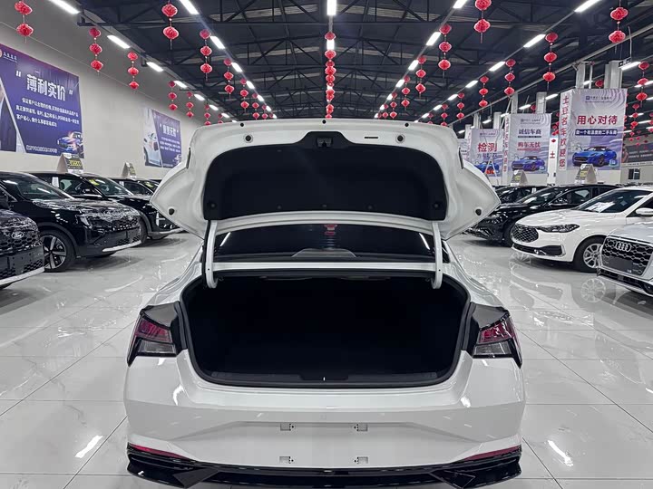 Фото 15 - Hyundai Elantra N line