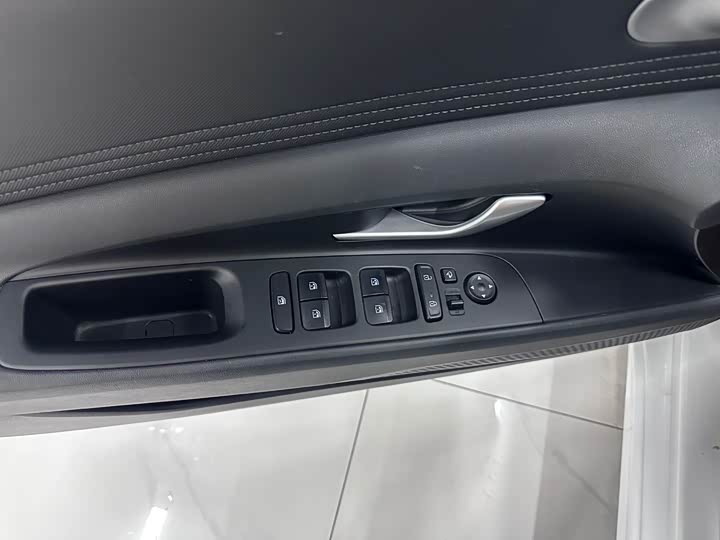 Фото 8 - Hyundai Elantra N line