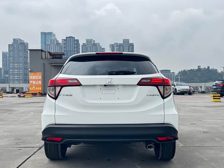 Фото 13 - Honda Vezel