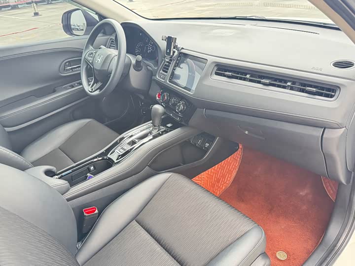 Фото 4 - Honda Vezel