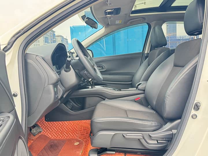 Фото 7 - Honda Vezel