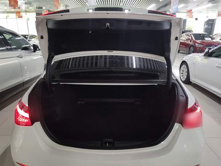 Фото 19 - Mercedes-Benz C-Class