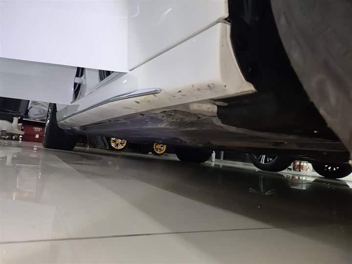 Фото 21 - Mercedes-Benz C-Class