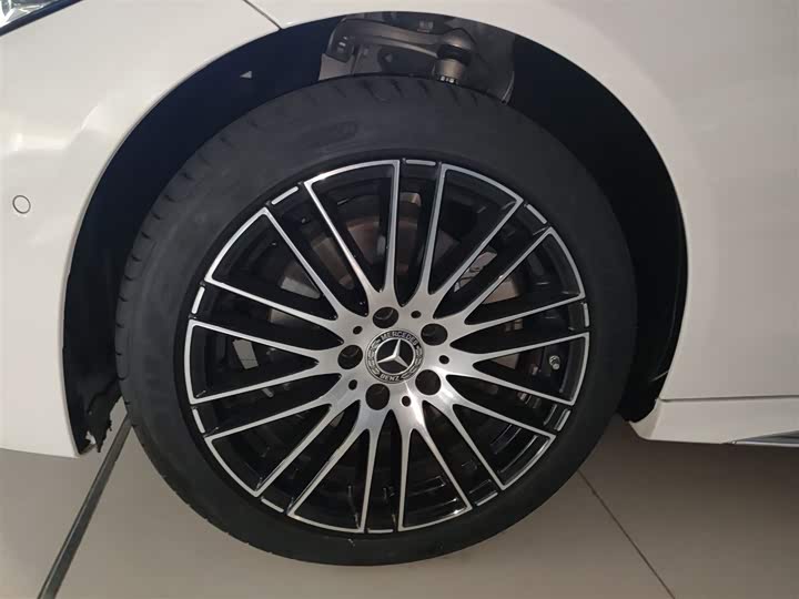 Фото 23 - Mercedes-Benz C-Class