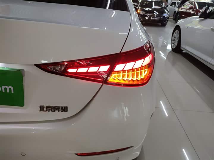 Фото 8 - Mercedes-Benz C-Class