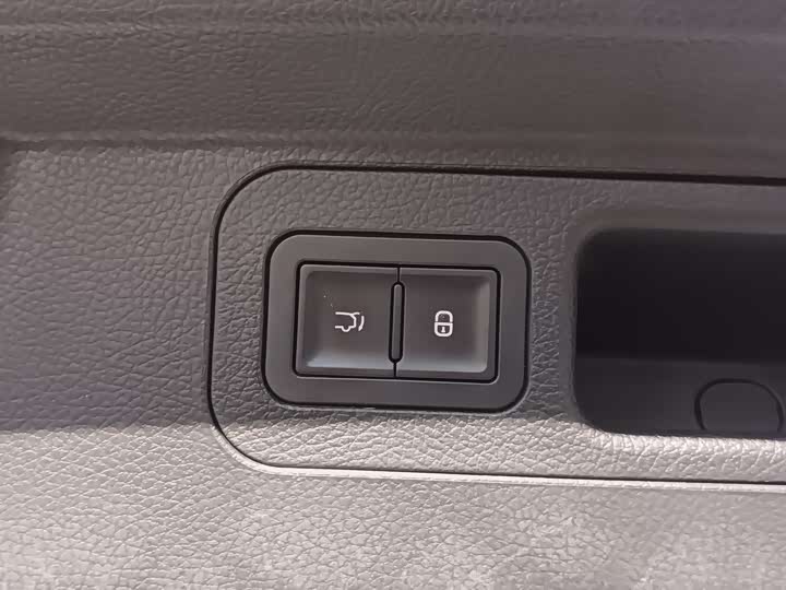 Фото 10 - BYD Song Pro Hybrid