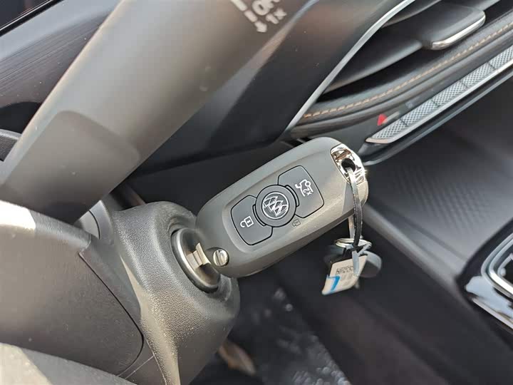 Фото 9 - Buick Verano