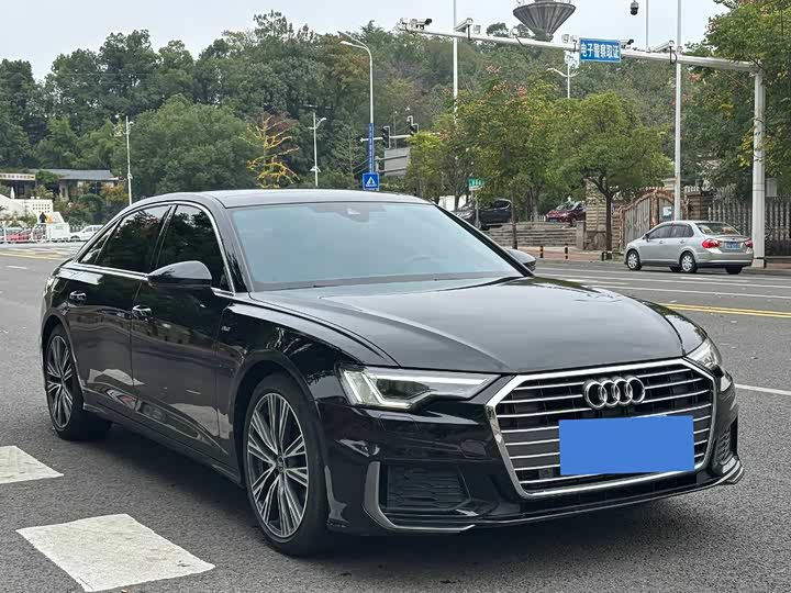Фото 2 - Audi A6L