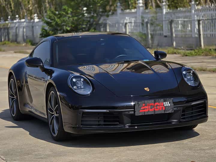 Фото 3 - Porsche 911