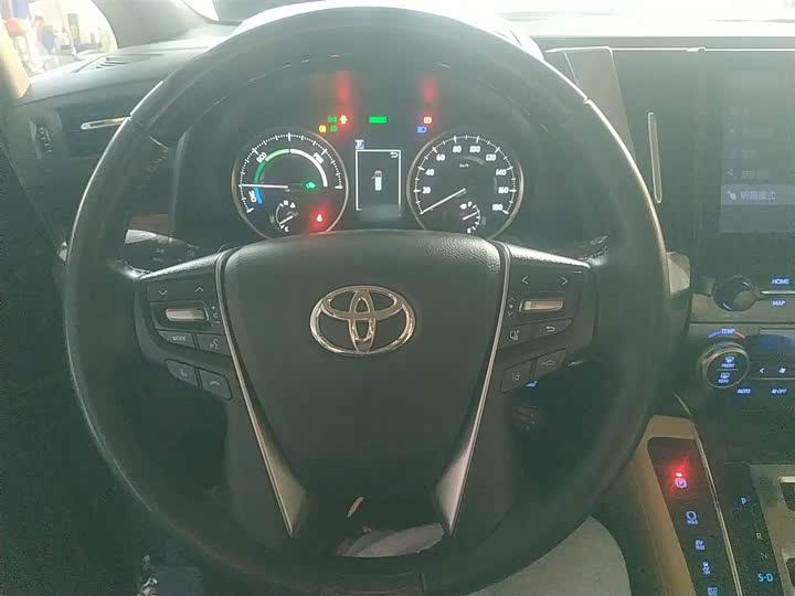 Фото 11 - Toyota Alphard