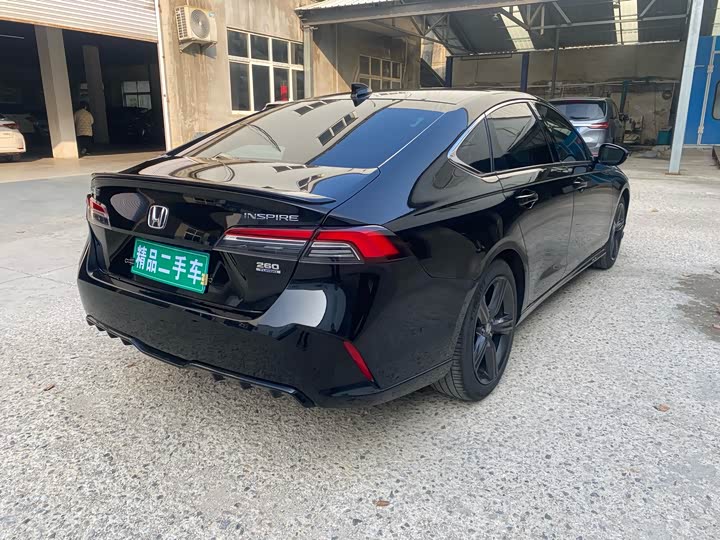 Фото 7 - Honda Inspire