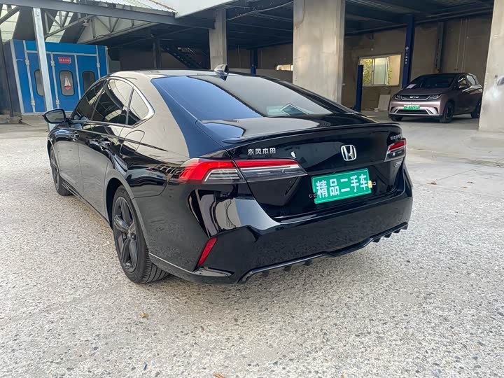 Фото 9 - Honda Inspire