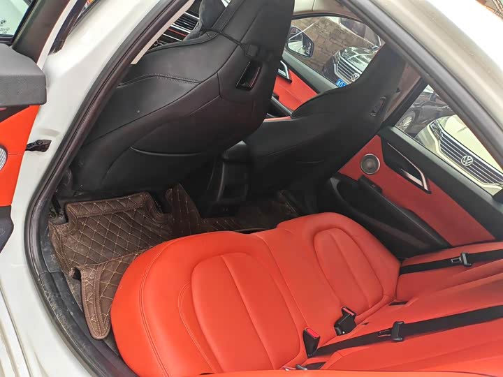 Фото 4 - BMW 1 Series