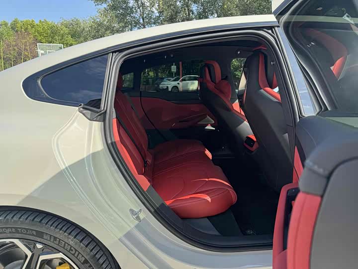 Фото 9 - Xiaomi SU7