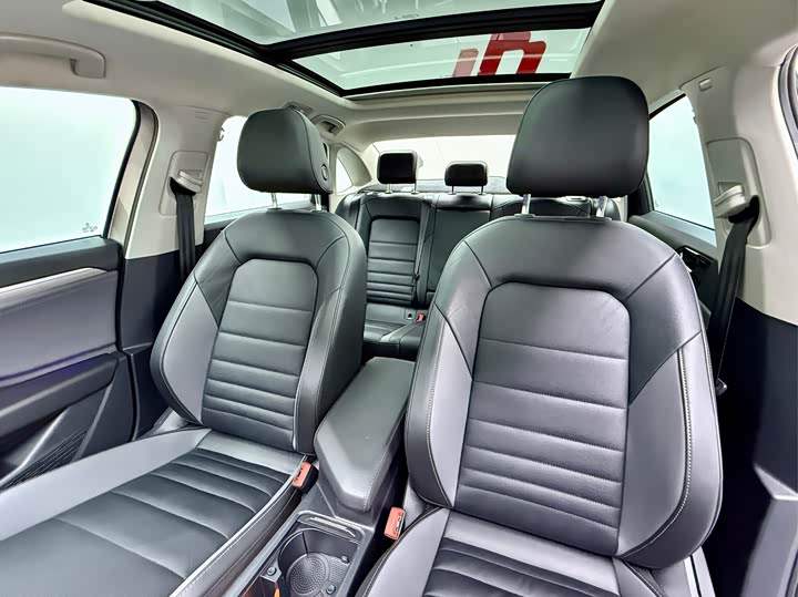 Фото 12 - Volkswagen Sagitar L