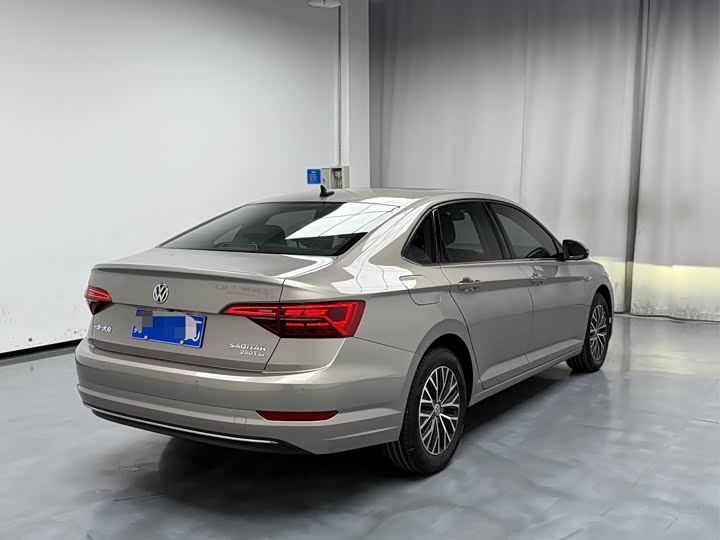 Фото 15 - Volkswagen Sagitar L