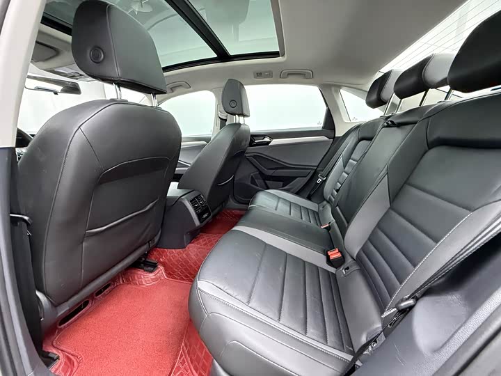 Фото 8 - Volkswagen Sagitar L