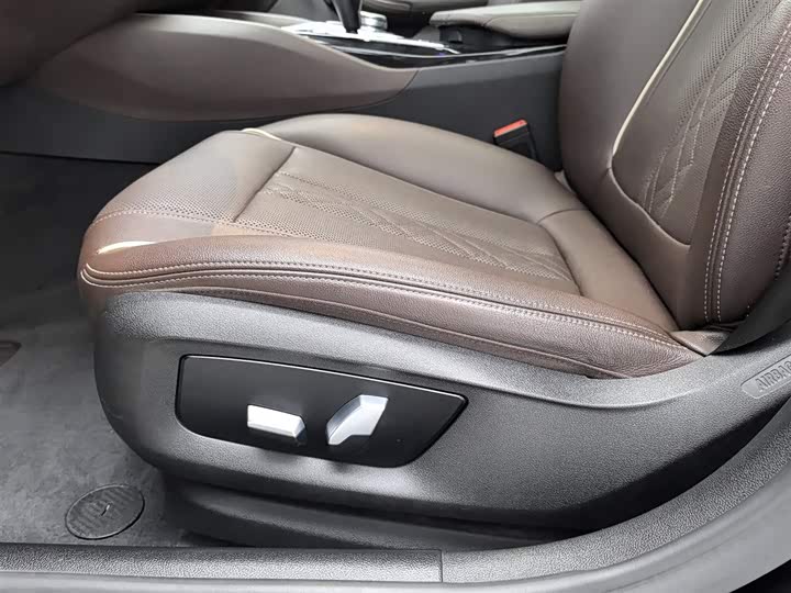 Фото 20 - BMW 5 Series