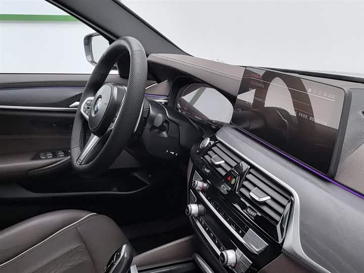 Фото 22 - BMW 5 Series