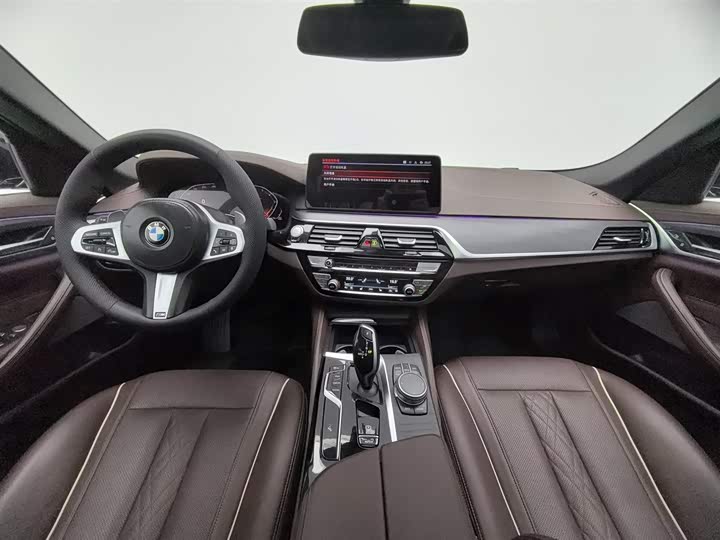 Фото 5 - BMW 5 Series