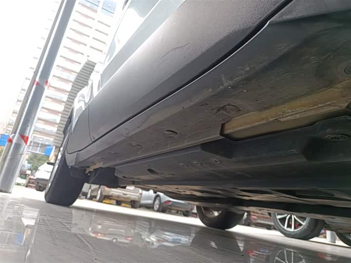 Фото 21 - Toyota C-HR