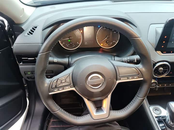 Фото 11 - Nissan Sylphy