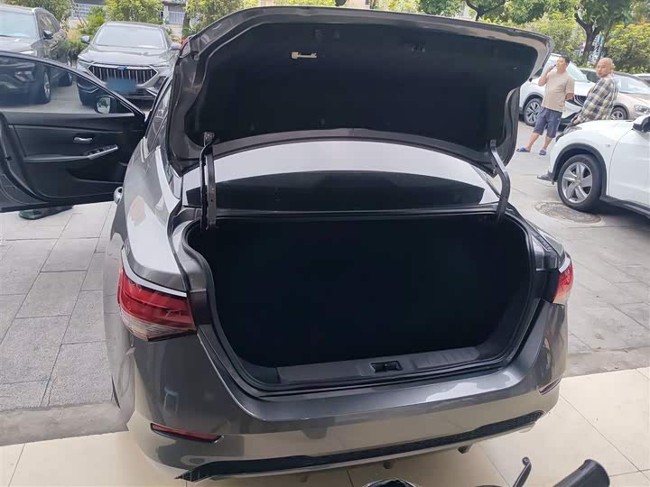 Фото 19 - Nissan Sylphy