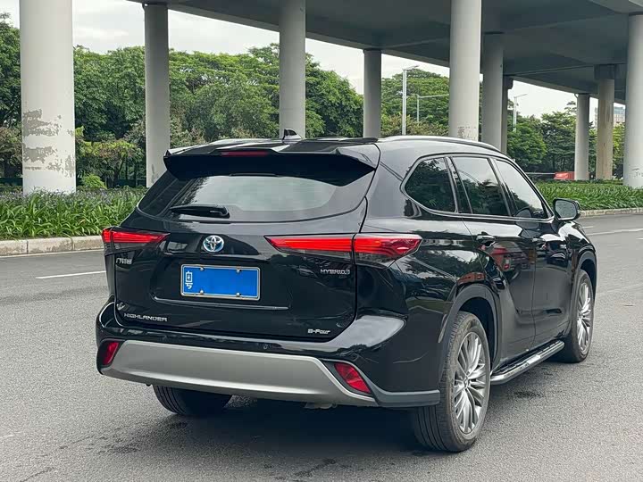 Фото 3 - Toyota Highlander