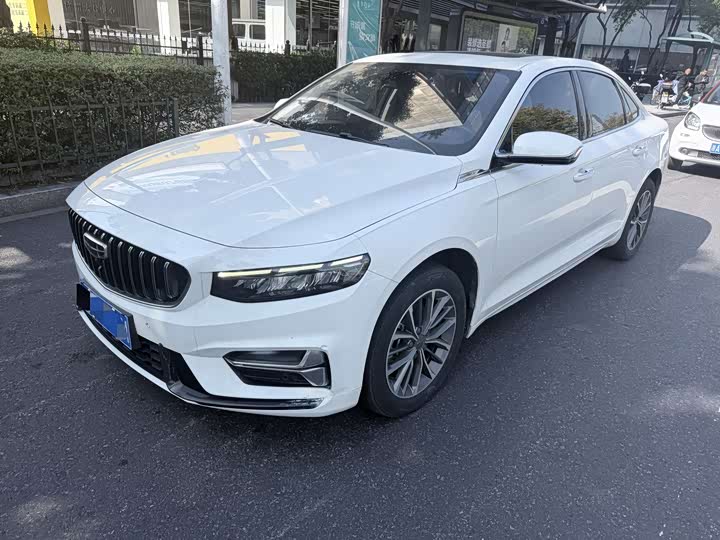 Фото 1 - Geely Preface