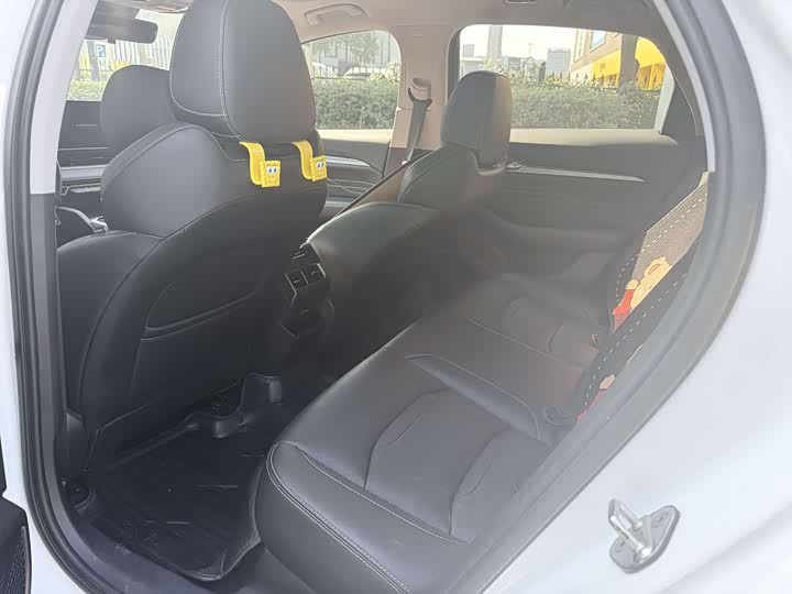 Фото 10 - Geely Preface