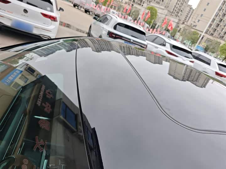 Фото 27 - Hongqi H9